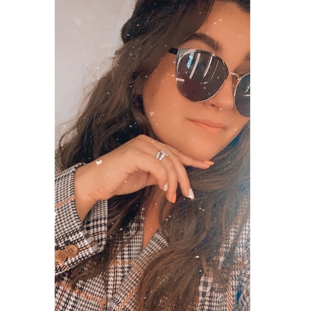 Meet your Posher, Liv